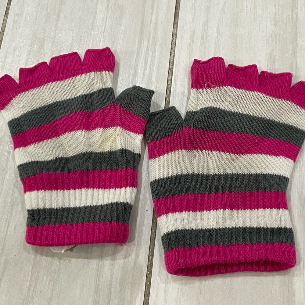 Tri color fingerless gloves